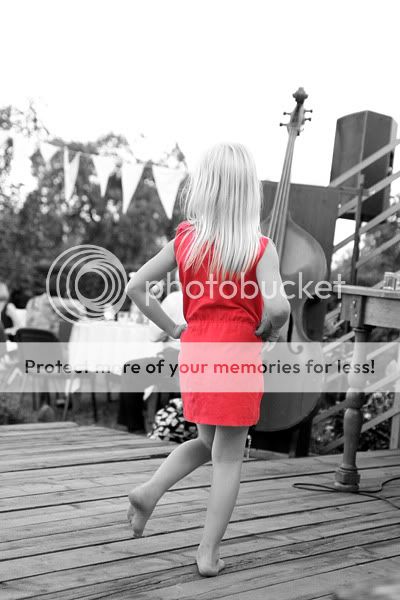 IMAGE: http://i485.photobucket.com/albums/rr218/Reno_LV/947.jpg