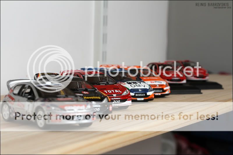 IMAGE: http://i485.photobucket.com/albums/rr218/Reno_LV/Car%20models/20101112_6072.jpg