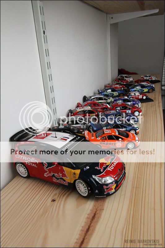 IMAGE: http://i485.photobucket.com/albums/rr218/Reno_LV/Car%20models/20101112_6120.jpg