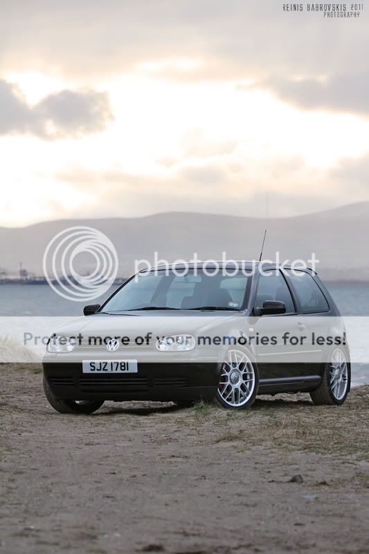 IMAGE: http://i485.photobucket.com/albums/rr218/Reno_LV/Golf%20GTTDI/2.jpg