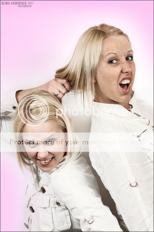 IMAGE: http://i485.photobucket.com/albums/rr218/Reno_LV/IMG_0075.jpg