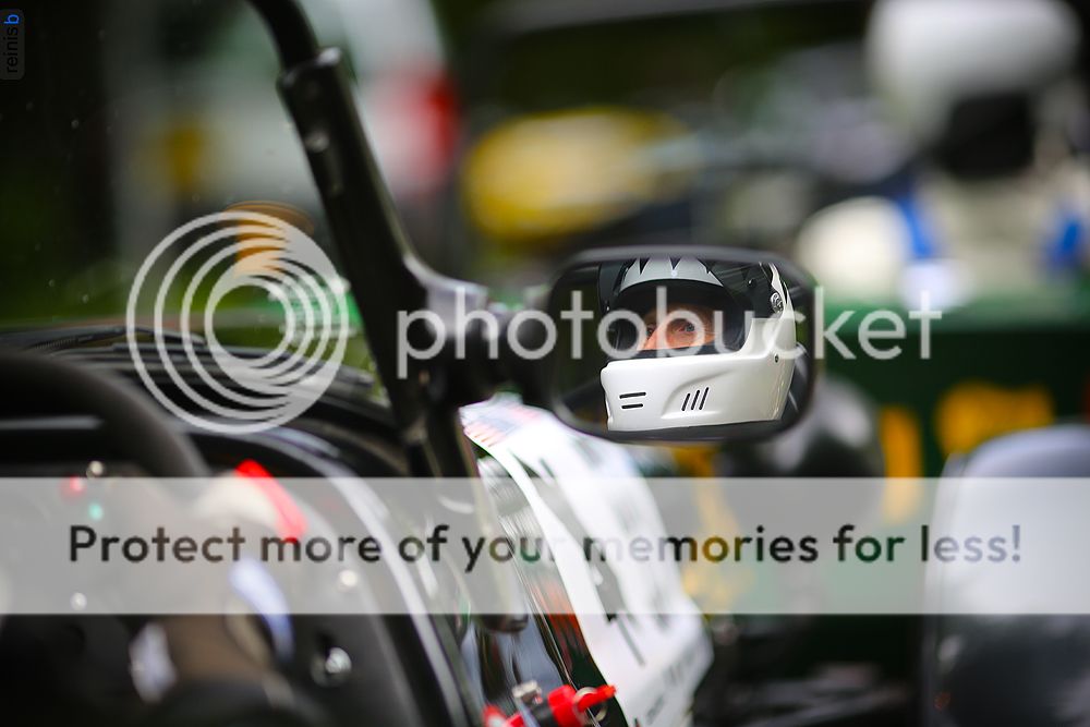 IMAGE: http://i485.photobucket.com/albums/rr218/Reno_LV/cultra/096.jpg